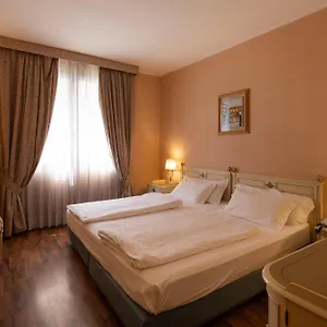 3* Hotel Lucrezia Borgia