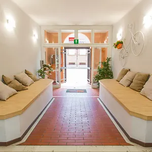  Hostel Student's Estense